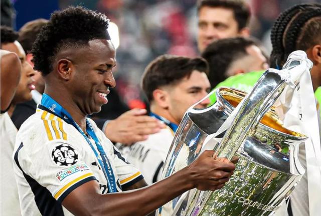 问鼎娱乐下载-决赛进球 皇马欧冠夺冠 维尼修斯的金球奖稳了？