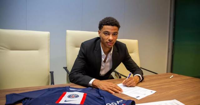 问鼎APP-巴黎抢得埃基蒂凯 以追姆巴佩的方式签下高效新星