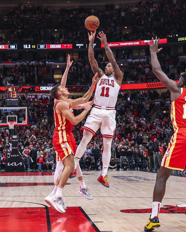 问鼎下载-生死时刻连拔5分射杀老鹰 德罗赞继续刷新历史！